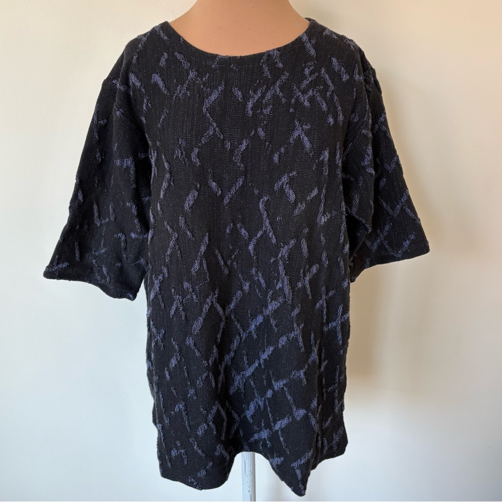 Chris Triola Art to Wear Cotton Textured Black Blue Woven Short Sleeve Top EUC M